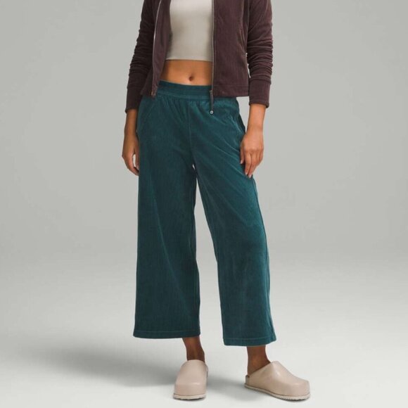 NWT Lululemon Scuba Mid-Rise Wide-Leg Crop Velvet Cord Storm Teal - Picture 9 of 9